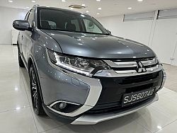 Mitsubishi Outlander 2.4 CVT 4WD Sunroof Facelift 2015 Grey